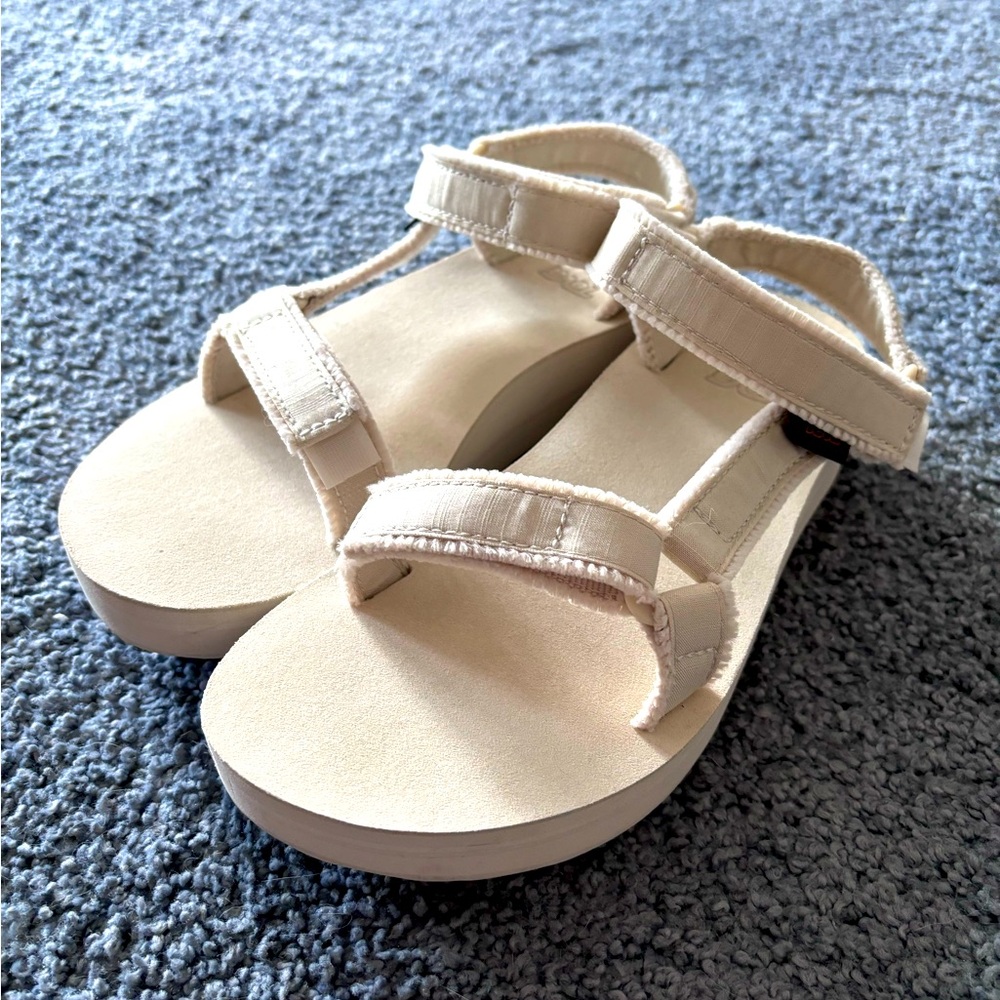 Teva Midform Universal Canvas Sandals